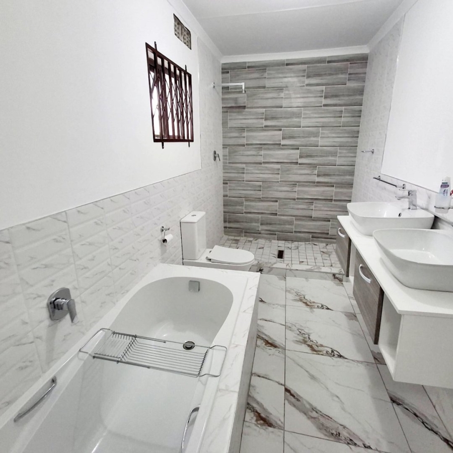 To Let Commercial Property for Rent in King Williams Town Central Eastern Cape